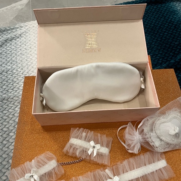 Savage X Fenty White Bridal Sleep Set - Picture 4 of 6